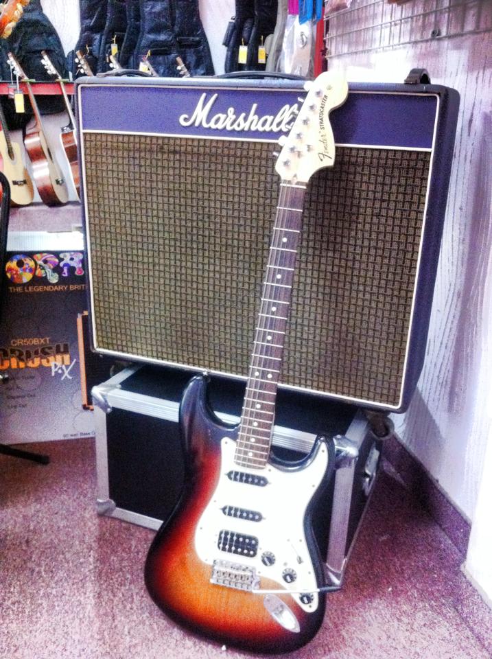 גיטרה וינטג' תל אביב, גיטרה וינטג', Fender stratocaster